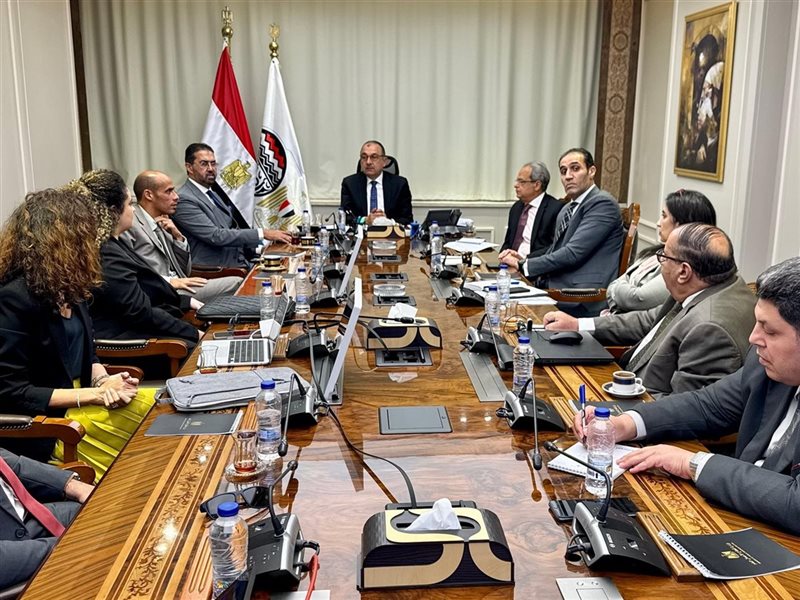 خلال إجتماع المهندس