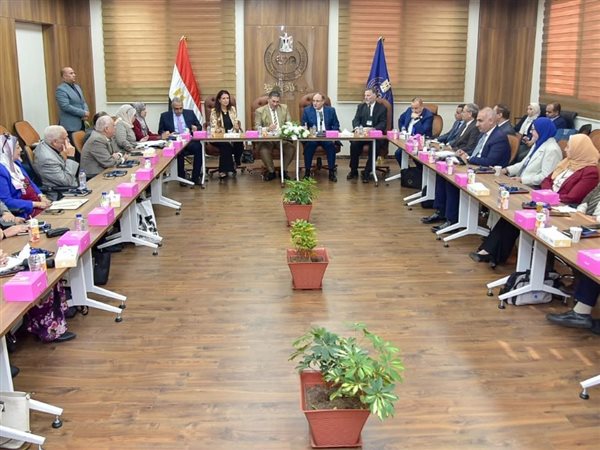 هيئة الدواء تستضيف اجتماع لجنة الصيدلة لمتابعة الملفات الأكاديمية والإدارية الجامعية