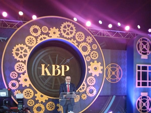 السفير البريطاني: اتفاق الشراكة الاستراتيجية الجديد يحدد مسارًا طموحًا لمستقبل علاقات البلدين