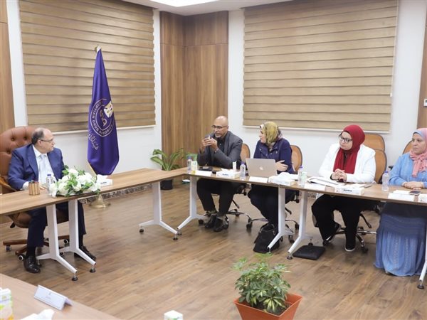  رئيس هيئة الدواء يبحث مع شركات التوزيع تعزيزكفاءة سلاسل الإمداد بالسوق الدوائي 