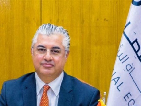 رئيس اقتصادية قناة السويس يلتقي مسؤولي شركات فرنسية لتعزيز الاستثمار في مصر