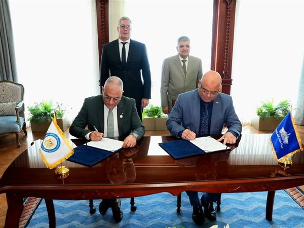 من الرسوة إلى العالم.. مشروع جديد يحوّل قناة السويس إلى مركز للطاقة النظيفة