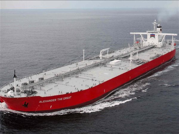 ارتفاع غير مسبوق في أسعار ناقلات النفط بالعالم