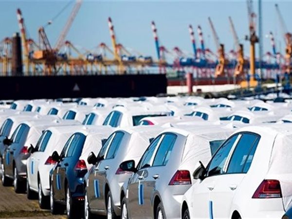 الجزائر توضح شروط استيراد السيارات المستعملة من الخارج 