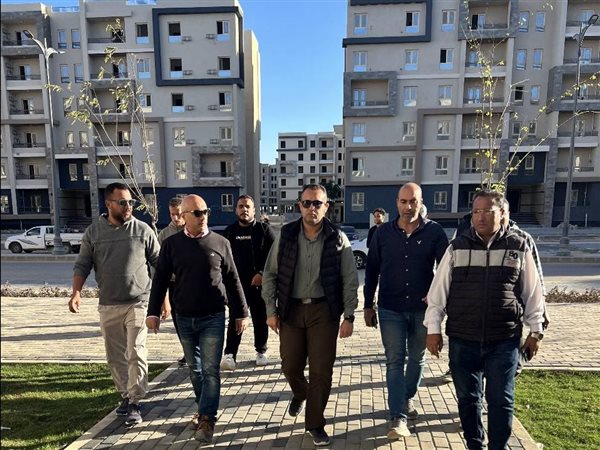 نائب هيئة المجتمعات العمرانية يتفقد الحي اللاتيني والمشروعات القومية بالعلمين الجديدة