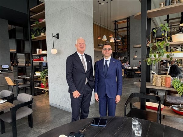 وزير الاستثمار يلتقي رئيس الغرفة التجارية الدولية لبحث التعاون المشترك والشراكات الاقتصادية