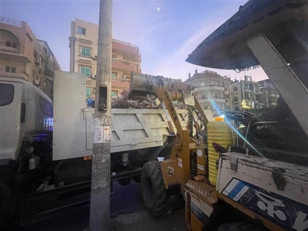 جهاز مدينة 6 أكتوبر يبدأ تنفيذ خطة لرفع كفاءة منظومة النظافة