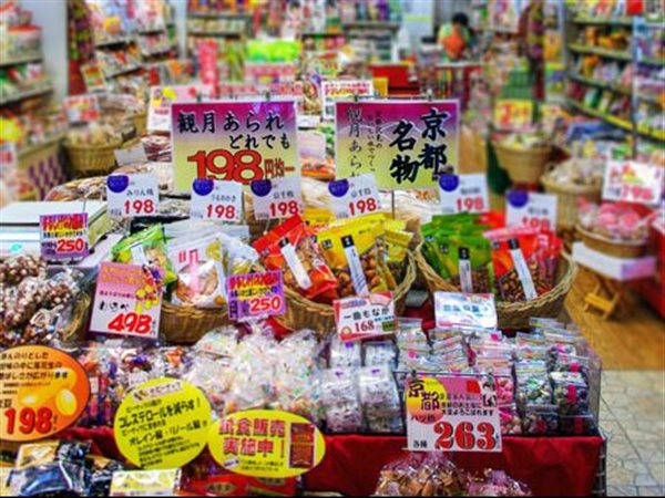 ارتفاع معدل التضخم الأساسي في اليابان بنسبة 2.8% خلال نوفمبر