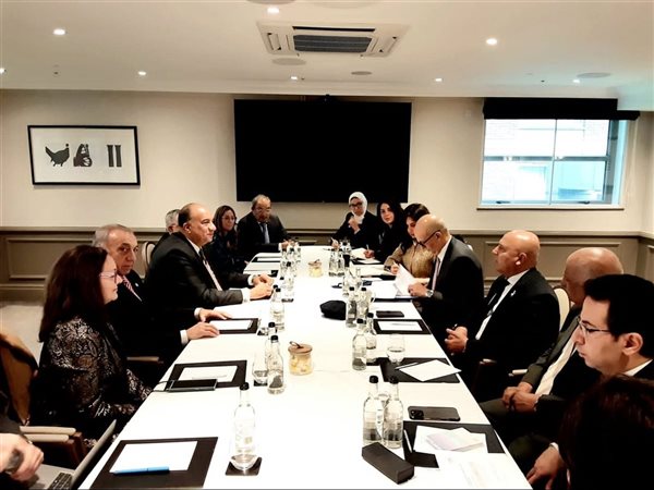 شركات بريطانية تعتزم إنشاء عدد من المصانع الجديدة وضخ استثمارات بالسوق المصري