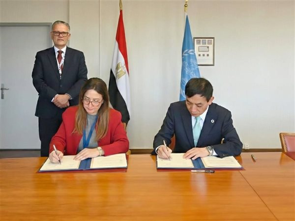 اتحاد البريد العالمي يشيد بدور مصر.. ويجدد اتفاقية مركز التدريب