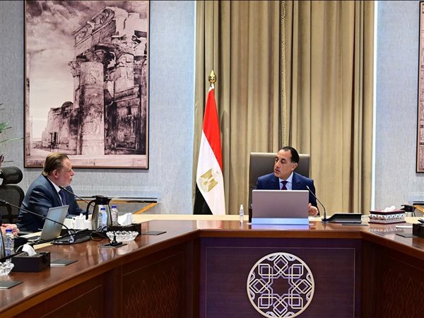 رئيس الوزراء يتابع احتياطي الوقود ومستحقات الشركاء الأجانب لضمان استقرار الإمدادات