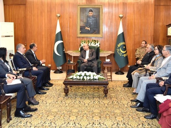 وزيرالخارجية ينقل رسالة السيسي إلى رئيس باكستان لبحث شراكة أوسع بين البلدين