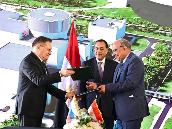 مصر نحو «التحوّل النووي».. توقيع أمر شراء الوقود لمفاعل الضبعة واتفاقية تعاون شاملة 