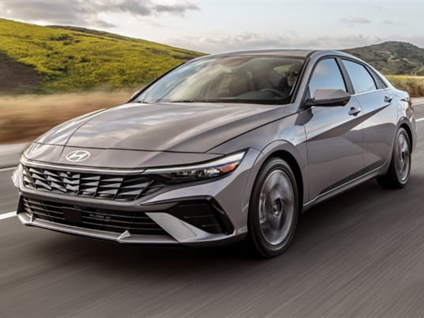 تخفيض أسعار سيارات هيونداي إلنترا AD موديل 2026 بقيمة 46 ألف جنيه 