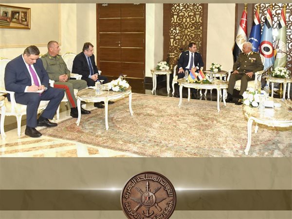 وزيرالدفاع ورئيس الأركان يعقدان سلسلة لقاءات مع قادة جيوش العالم بـEDEX 2025