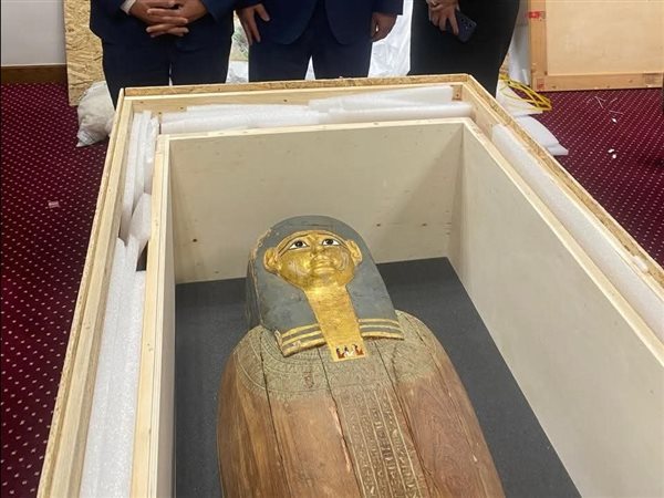  مصر تستعيد قطعتين أثريتين من بلجيكا في إطار جهودها المستمرة لحماية الآثار