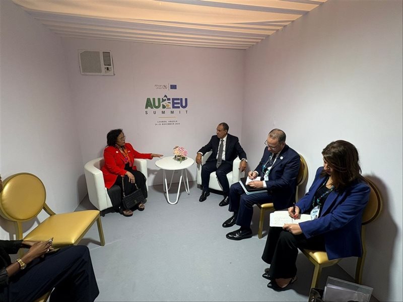 وزيرالخارجية يلتقي