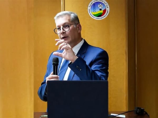 Petroleum تنطلق لأول مرة في مصر.. استثمارات 6.5 مليون دولار لاستكشاف الصحراء الغربية