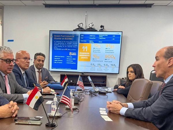 رئيس اقتصادية قناة السويس يبحث مع شركات أمريكية فرص التعاون وجذب الاستثمارات 