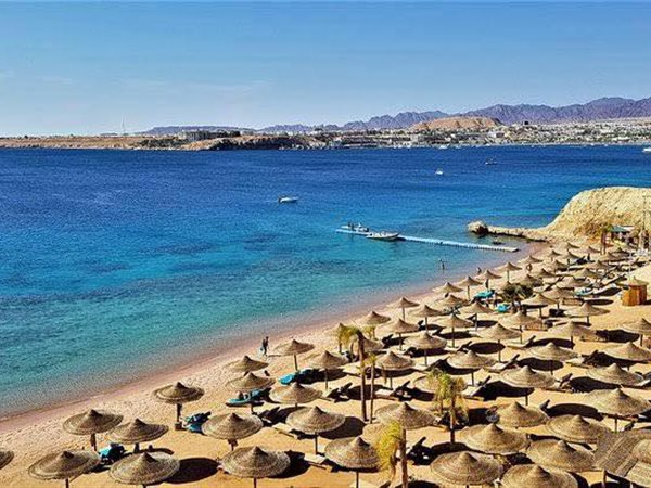 وزارة السياحة ترفع كفاءة البنية التحتية وخدمات الاتصالات بالفنادق والقرى بالغردقة