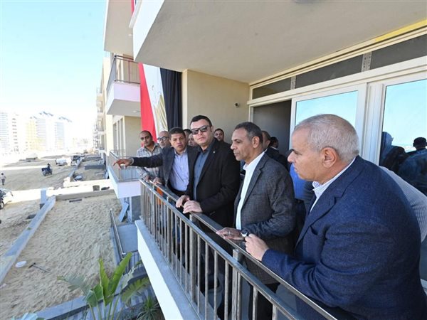 بمساحة 179 فدان.. وزير الإسكان يتفقد مشروع 
