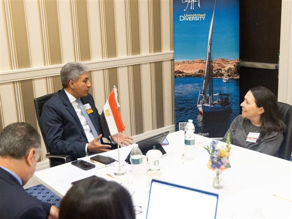 شريف فتحي يبرز فرص مصر السياحية أمام المؤسسات الأمريكية ويعزز النمو الاقتصادي