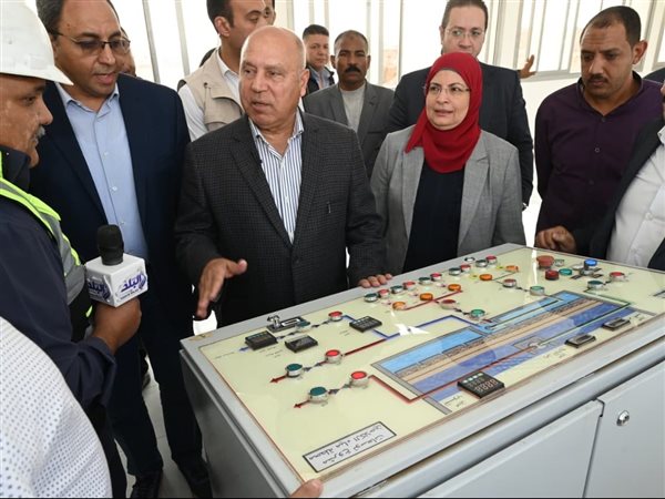 نائب رئيس الوزراء يتفقد منطقتي قفط وهو الصناعية بقنا ويؤكد جاهزيتهما للاستثمار