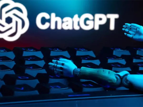 تباطؤ في نمو مستخدمي شات جي بي تي رغم حفاظه على الصدارة