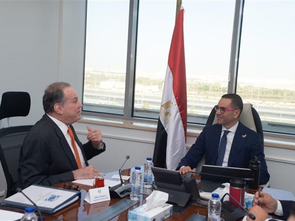 حسن الخطيب: نستتهدف خفض أعباء الاستثمار والتجارة بنسبة 90% 