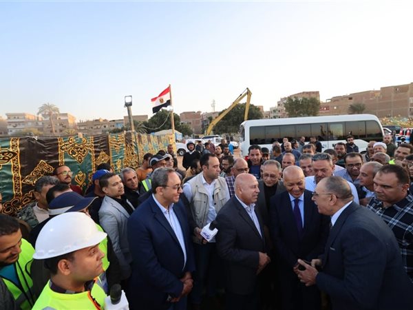 53 كوبري و73 محور على النيل: خطة عملاقة لإعادة هندسة حركة النقل في صعيد مصر