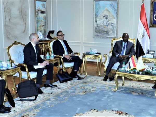 اتجاه استثماري ضخم.. مصر تُنهي الدراسات النهائية لطرح مطار الغردقة الدولي أمام القطاع الخاص