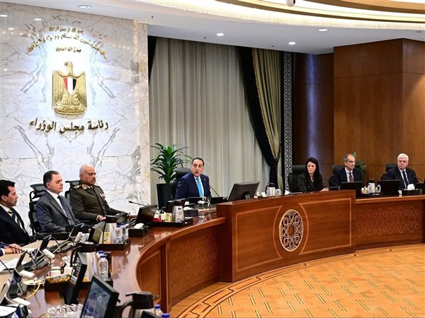 رئيس الوزراء يستعرض الموقف التنفيذي لحوكمة إجراءات التصالح وتقنين أراضي الدولة