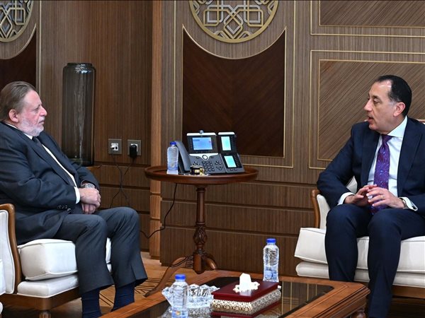 مدبولي ومحافظ البنك المركزي يتابعان التنسيق الاقتصادي لضبط الأسواق ودعم الإنتاج المحلي