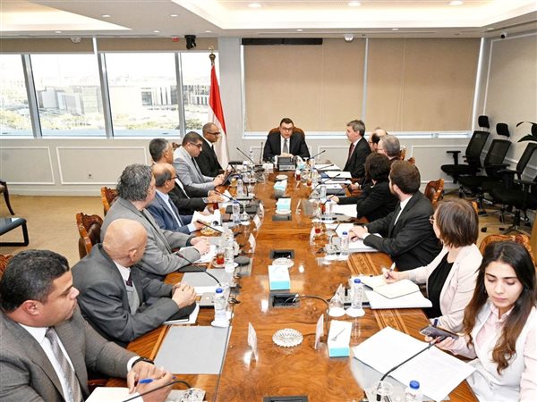 وزير الإسكان: 721 مليون يورو حجم الأعمال مع بنك الاستثمار الأوروبي EIB