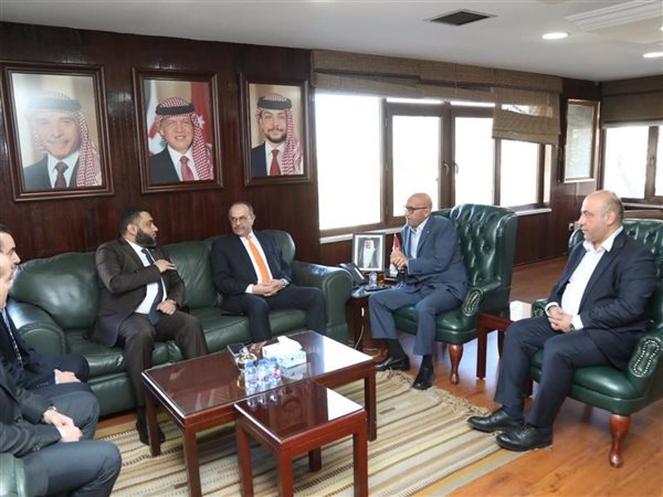  المقاولون العرب توقع اتفاقيتي تنفيذ مشروعات صرف صحي جنوب غرب عمّان 