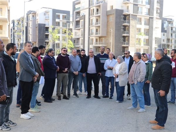 رئيس جهاز 6 أكتوبر: سحب الأعمال من الشركات المتقاعسة في تنفيذ المشروعات بالمدينة 