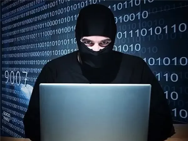 اختراق عبر روابط مجهولة.. تنظيم الاتصالات يشرح طرق الوقاية من الهاكرز..تعرف عليها 