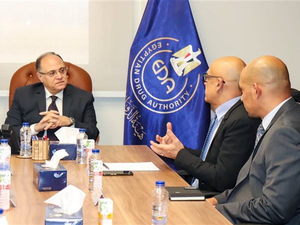 هيئة الدواء وGSK تتوحدان لضمان توافر المستحضرات الحيوية في مصر