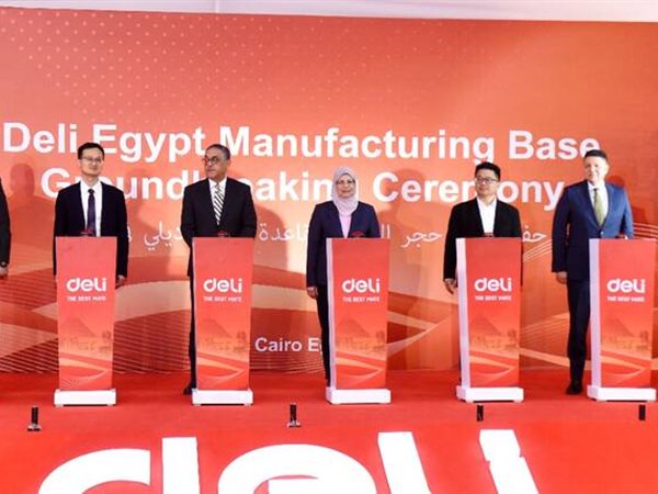 وضع حجر الأساس لمصنع “ديلي إيجيبت” على مساحة 160 ألف متر باستثمارات 200 مليون دولار