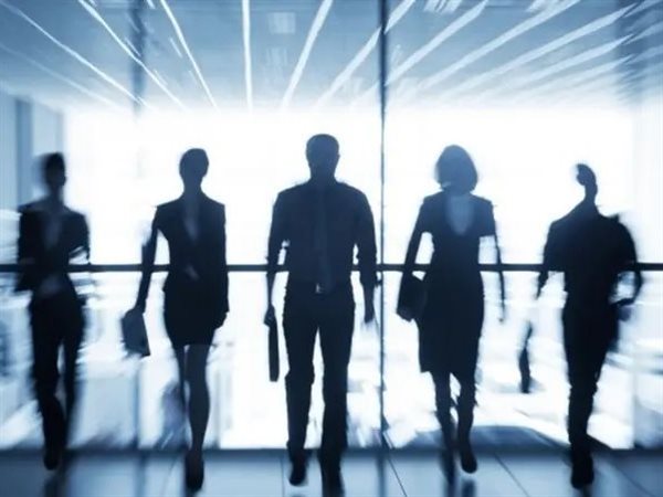 هل تبحث عن عمل المستقبل؟.. إليك أسرع 10 وظائف نموًا في العالم مع اقتراب 2026