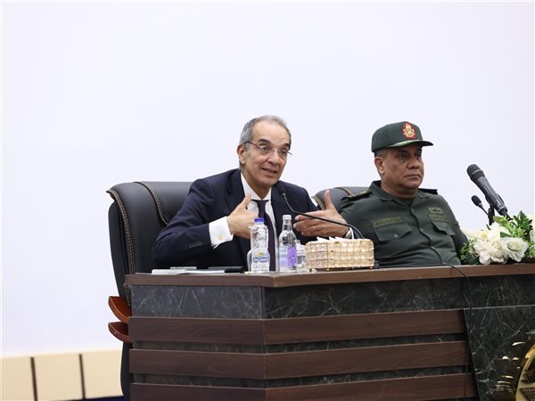 وزير الاتصالات: هدفنا تنفيذ رؤية الرئيس في إعداد جيل من الكوادر الشابة الرقمية المتميزة