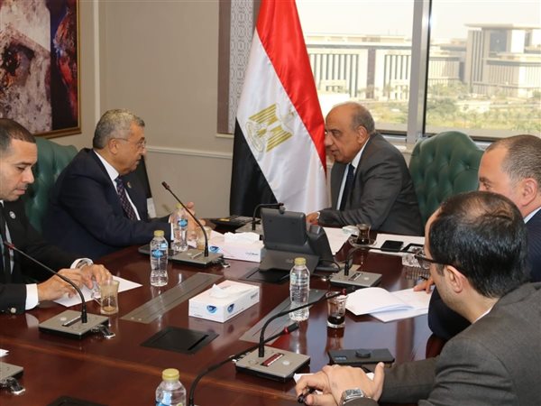 وزير الكهرباء: تطوير الشبكة القومية وضمان إتاحة الكهرباء بجودة واستمرارية لكل الاستخدامات