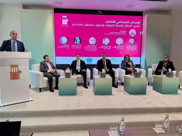 وزير الإسكان: الالتزام بتطبيق معايير البناء الأخضر في جميع المشروعات بحلول 2026
