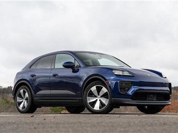 سامسونج تمنح هواتف Galaxy القدرة على فتح وتشغيل سيارات بورش الكهربائية