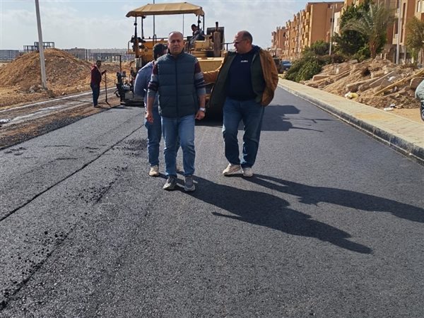 رئيس جهاز مدينة بدر يوجه بتكثيف أعمال تطوير ورفع كفاءة الطرق 