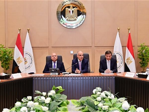 وزراء النقل والزراعة والري يناقشون تعزيز التكامل المائي والزراعي وحماية البنية التحتية