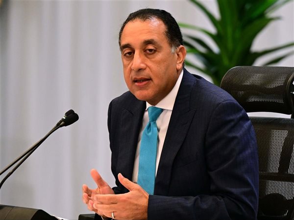 رئيس الوزراء: وقف خروج مراكب الهجرة غير الشرعية والتعامل بحسم مع العصابات