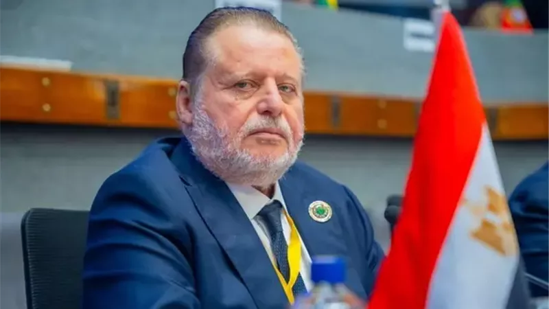 حسن عبدالله محافظ البنك المركزي 