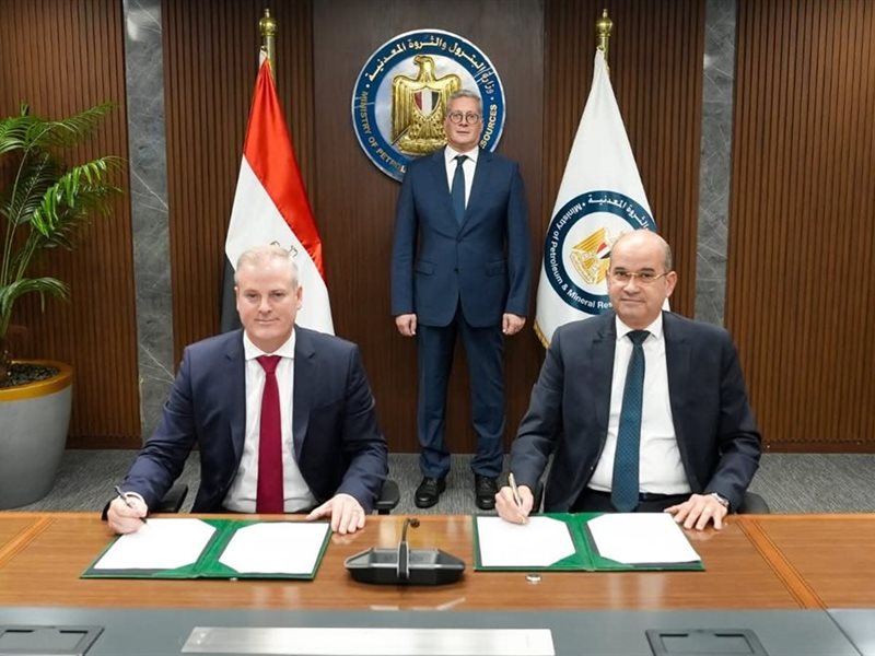 كريم بدوي وزير البترول