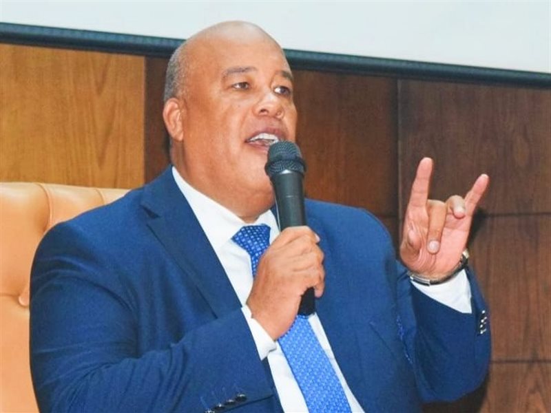  أيمن العشري رئيس